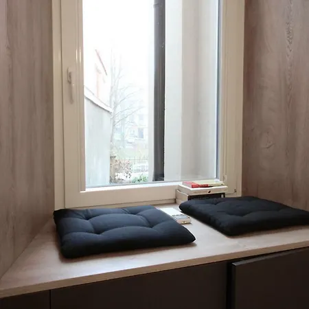 Apartment Diagonal *